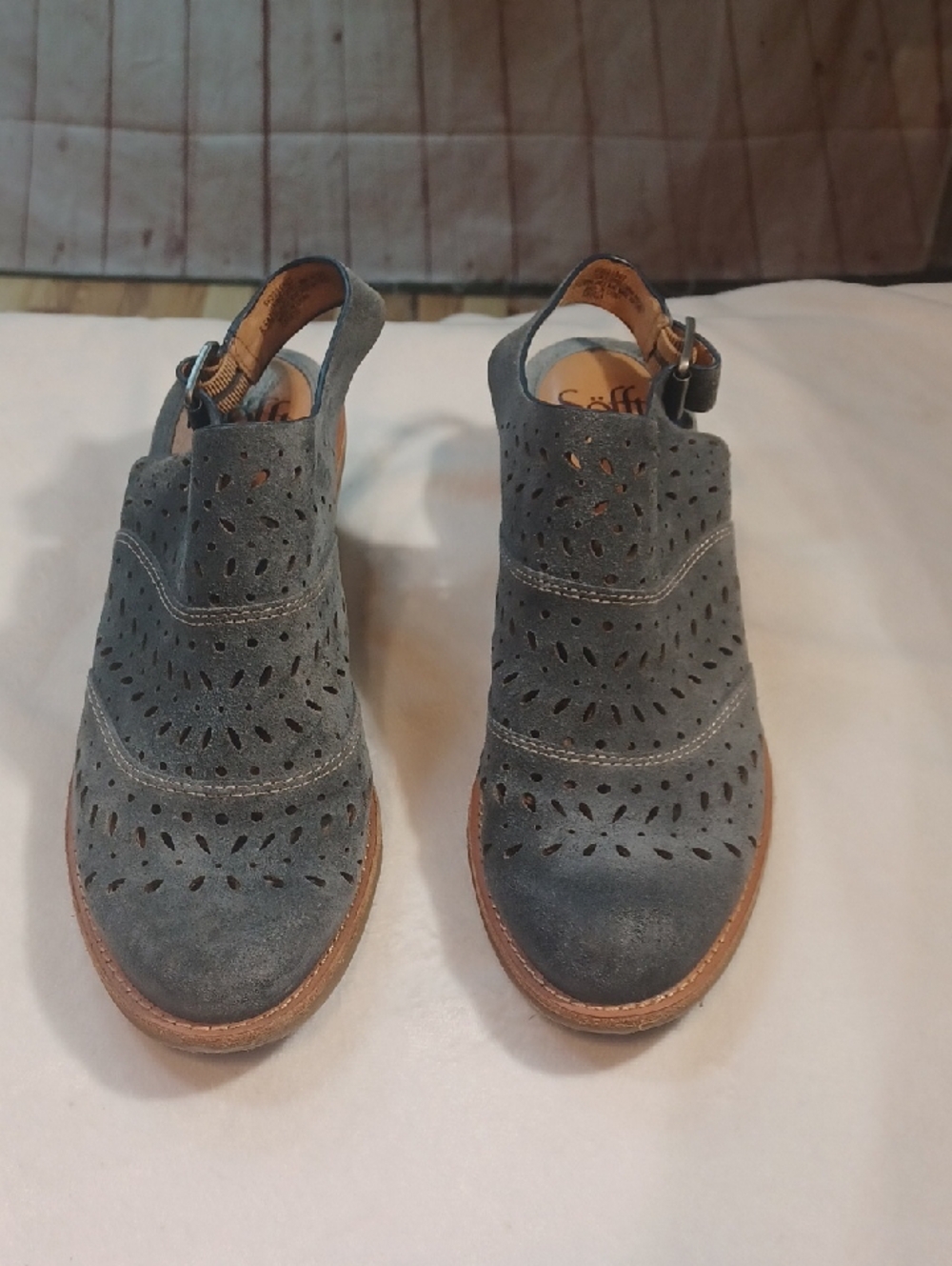 sofft linima perforated leather slingback clogs blue 8.5m comfort heeled mule